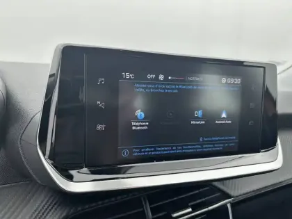 Photo 93 Peugeot 2008  PureTech 100 S&S BVM6