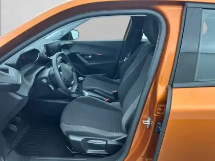 Photo 57 Peugeot 2008  PureTech 100 S&S BVM6