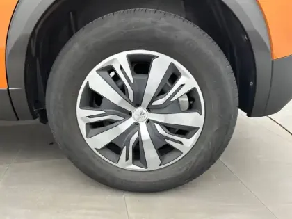 Photo 86 Peugeot 2008  PureTech 100 S&S BVM6