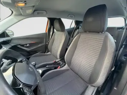 Photo 10 Peugeot 2008  PureTech 100 S&S BVM6