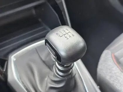 Photo 13 Peugeot 2008  PureTech 100 S&S BVM6