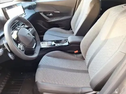 Photo 9 Peugeot 2008  Hybrid 145 e-DCS6