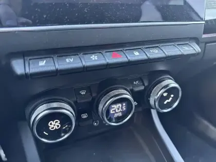 Photo 25 Renault Arkana  E-Tech hybride 145 - 22