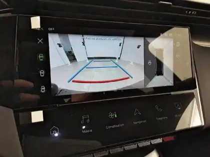 Photo 17 Peugeot 408  Hybrid 145 e-DCS6