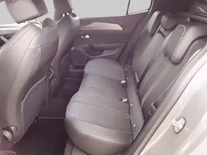 Photo 11 Peugeot 408  Hybrid 145 e-DCS6