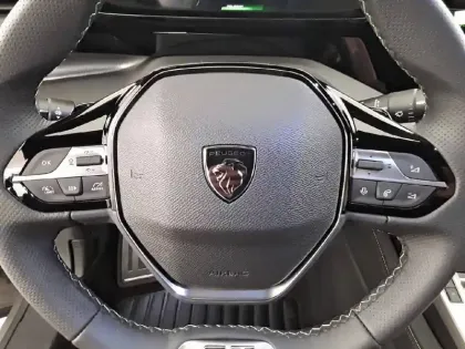 Photo 52 Peugeot 408  Hybrid 145 e-DCS6