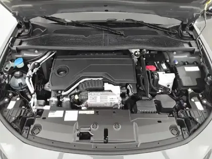 Photo 67 Peugeot 408  Hybrid 145 e-DCS6