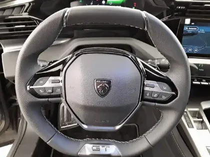 Photo 8 Peugeot 408  Hybrid 145 e-DCS6