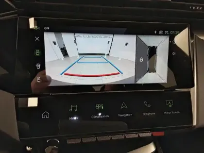 Photo 61 Peugeot 408  Hybrid 145 e-DCS6