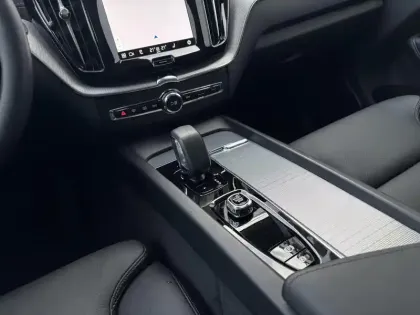 Photo 14 Volvo Xc60  T6 AWD Hybride rechargeable 253 ch+145 ch Geartronic 8