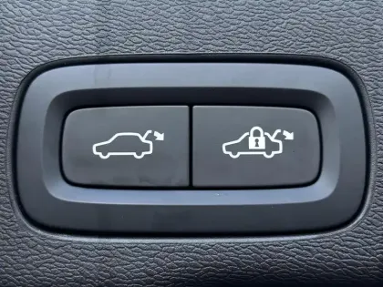 Photo 18 Volvo Xc60  T6 AWD Hybride rechargeable 253 ch+145 ch Geartronic 8