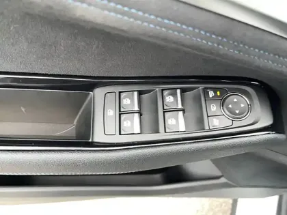 Photo 52 Renault Austral  E-Tech full hybrid 200 GSR2