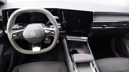 Photo 8 Renault Espace  E-Tech full hybrid 200 GSR2