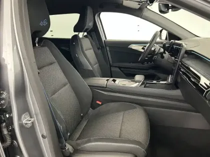 Photo 22 Renault Espace  E-Tech full hybrid 200 GSR2