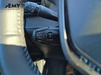 Photo 44 Peugeot 2008  PureTech 100 S&S BVM6