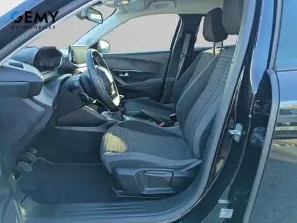 Photo 54 Peugeot 2008  PureTech 100 S&S BVM6