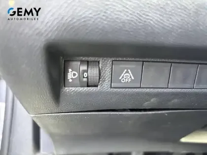 Photo 30 Peugeot 2008  PureTech 130 S&S BVM6