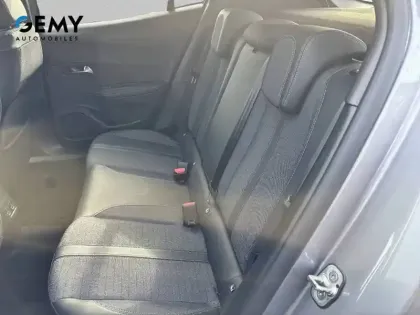 Photo 8 Peugeot 2008  PureTech 130 S&S BVM6