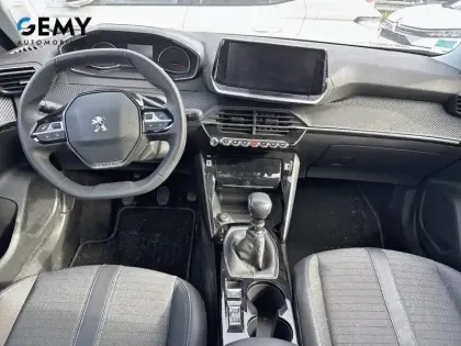 Photo 23 Peugeot 2008  PureTech 130 S&S BVM6