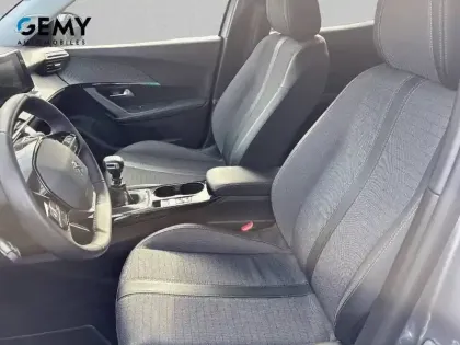 Photo 9 Peugeot 2008  PureTech 130 S&S BVM6