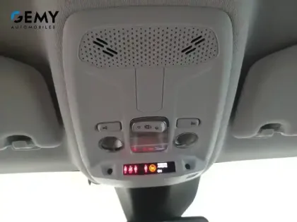 Photo 33 Peugeot 208  PureTech 100 S&S BVM6