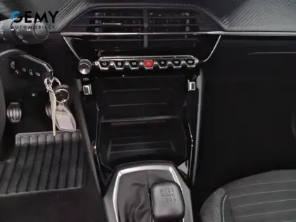 Photo 31 Peugeot 208  PureTech 100 S&S BVM6