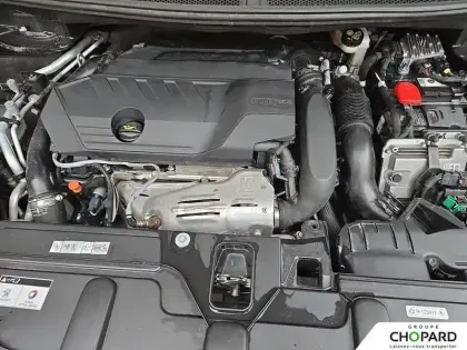 Photo 101 Peugeot 3008  Hybrid 225 e-EAT8