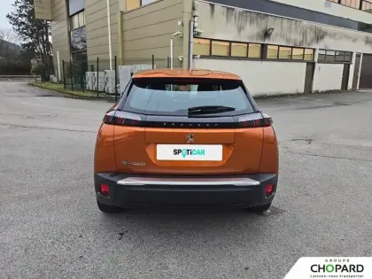 Photo 33 Peugeot 2008  Electrique 136 ch