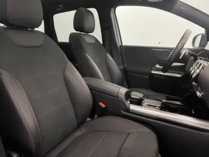 Photo 96 Mercedes Classe B  250 e 8G-DCT