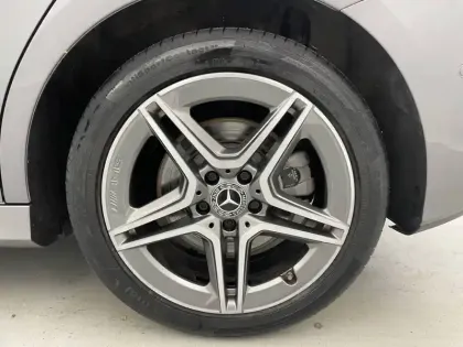 Photo 16 Mercedes Classe B  250 e 8G-DCT