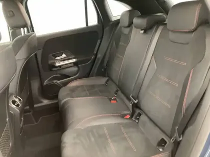 Photo 14 Mercedes GLA  200 d 8G-DCT