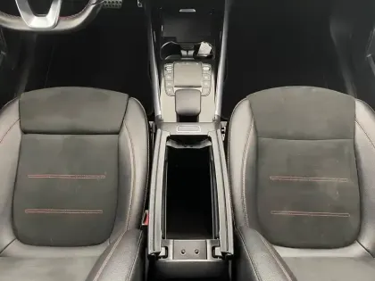 Photo 86 Mercedes GLA  200 d 8G-DCT