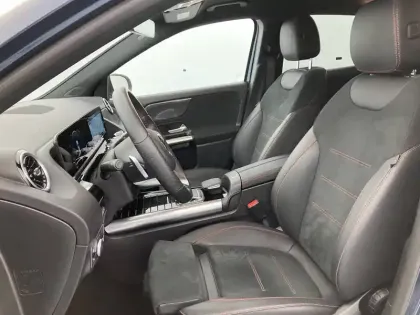 Photo 13 Mercedes GLA  200 d 8G-DCT