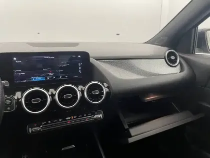 Photo 52 Mercedes GLA Gén. II (H247) Ph1 AMG Line 5