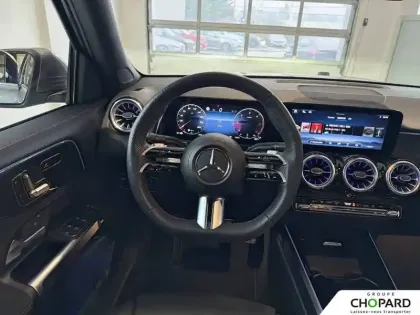 Photo 15 Mercedes GLB  200 d 8G-DCT