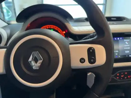 Photo 19 Renault Twingo  III SCe 65