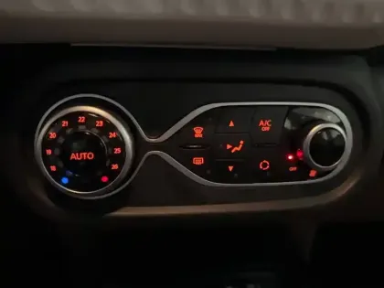 Photo 23 Renault Twingo  III SCe 65