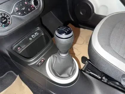 Photo 25 Renault Twingo  III SCe 65