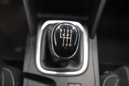 Photo 7 Renault Megane Mégane IV Berline TCe 140 FAP