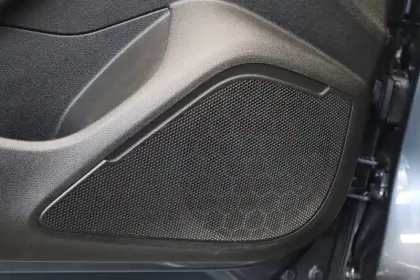 Photo 10 Renault Megane Mégane IV Berline TCe 140 FAP