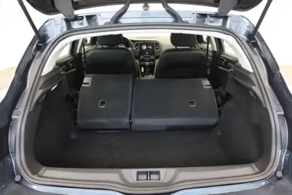 Photo 20 Renault Megane Mégane IV Berline TCe 140 FAP