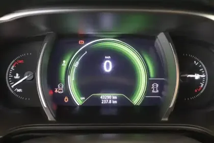 Photo 24 Renault Megane Mégane IV Berline TCe 140 FAP