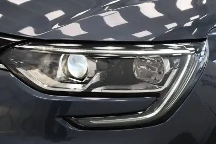 Photo 8 Renault Megane Mégane IV Berline TCe 140 FAP