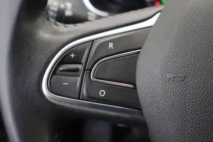 Photo 36 Renault Megane Mégane IV Berline TCe 140 FAP