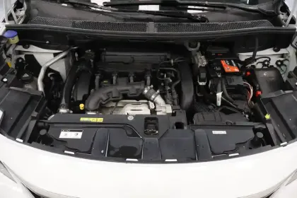 Photo 38 Peugeot 3008 Gén. II Ph1 GT Line 5