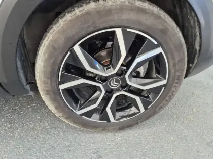 Photo 10 Citroën C4 e- 136 ch Automatique