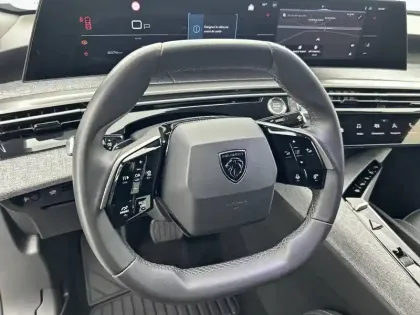 Photo 33 Peugeot 3008  Hybrid 145 e-DCS6