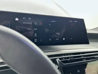 Photo 21 Peugeot 3008  Hybrid 145 e-DCS6