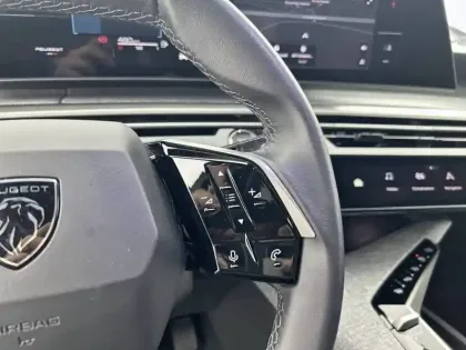 Photo 20 Peugeot 3008  Hybrid 145 e-DCS6