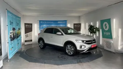 Photo 6 Volkswagen T-roc  1.5 TSI EVO 150 Start/Stop DSG7